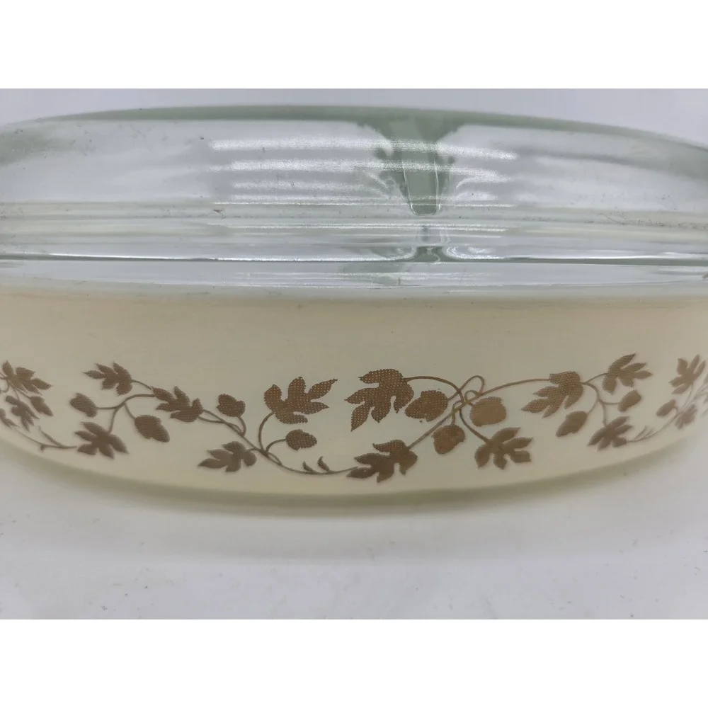 Vintage Pyrex 942C Golden Acorn 1 1/2 qt Covered Divided Casserole 50s 60s